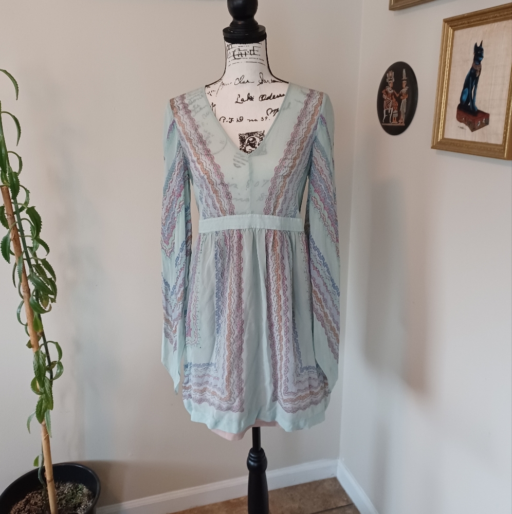 BCBGMaxAzria 100% Silk Jenissa Handkerchief Bell Sleeve Belted Dress